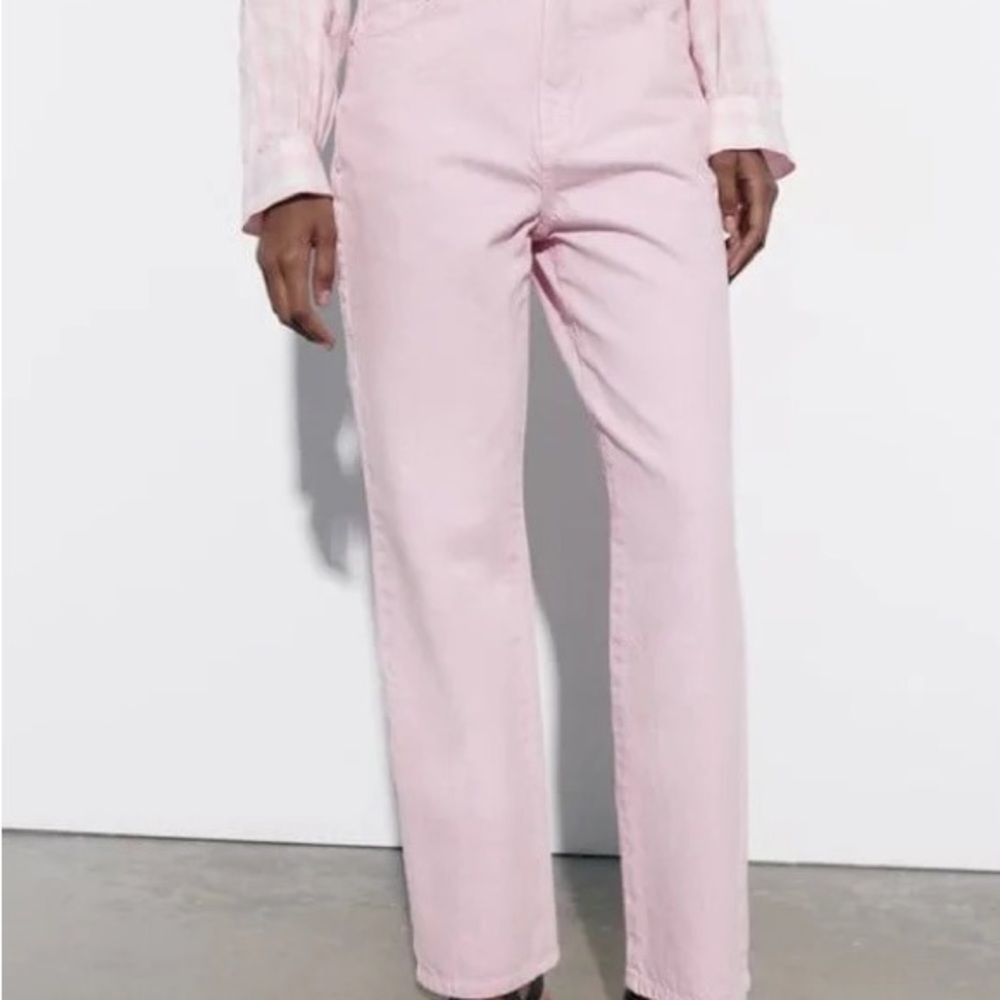 LIKE NEW HIGH WAISTED STRAIGHT LEG PINK ZARA JEANS